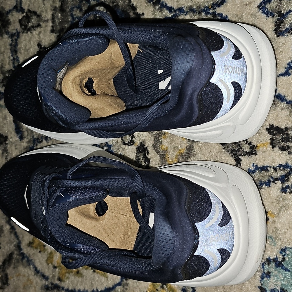 Mens Hoka Bondi 9.  in Varsity Navy/White     SIZE#8 D - Picture 2 of 5